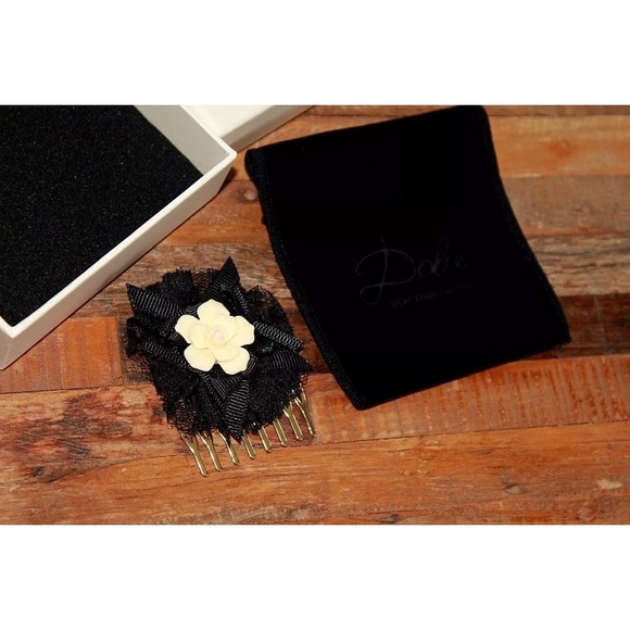 Authentic Dolce & Gabbana Lace & Flower Hair Comb - Picture 6 of 8